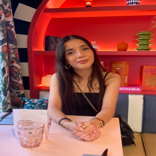 Inès
